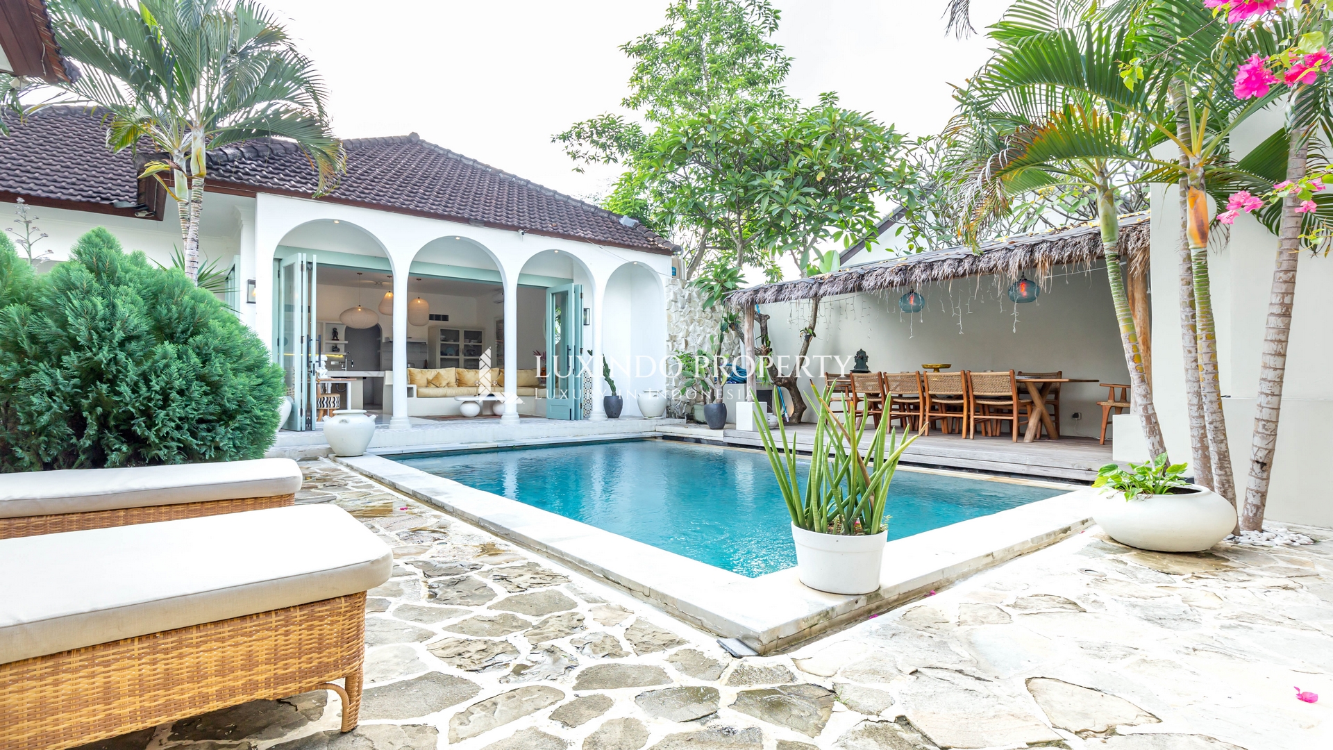 BERAWA - 3 BEDROOM MOROCCAN MEDITERRANEAN DESIGNER VILLA IN PRIME LOCATION (RV435)